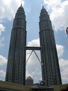  Petronas Towers 