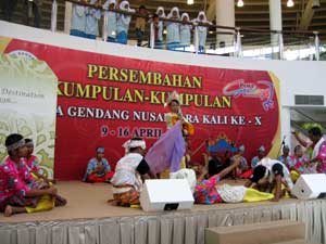  Song and Dance in Melaka 